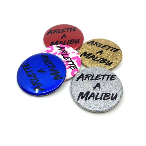 Badge "Arlette à Malibu"