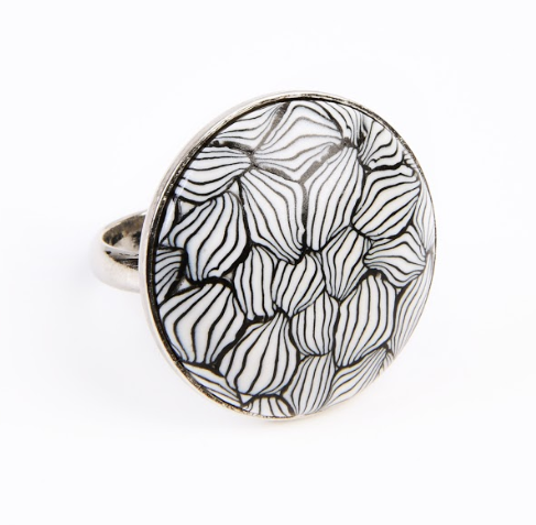 Bague "White & black petals" 25mm