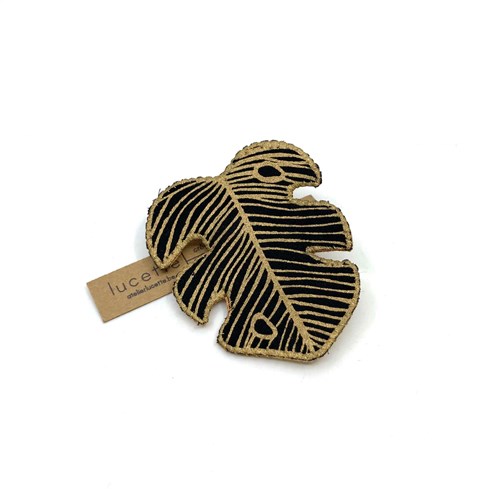 Broche feuille noire